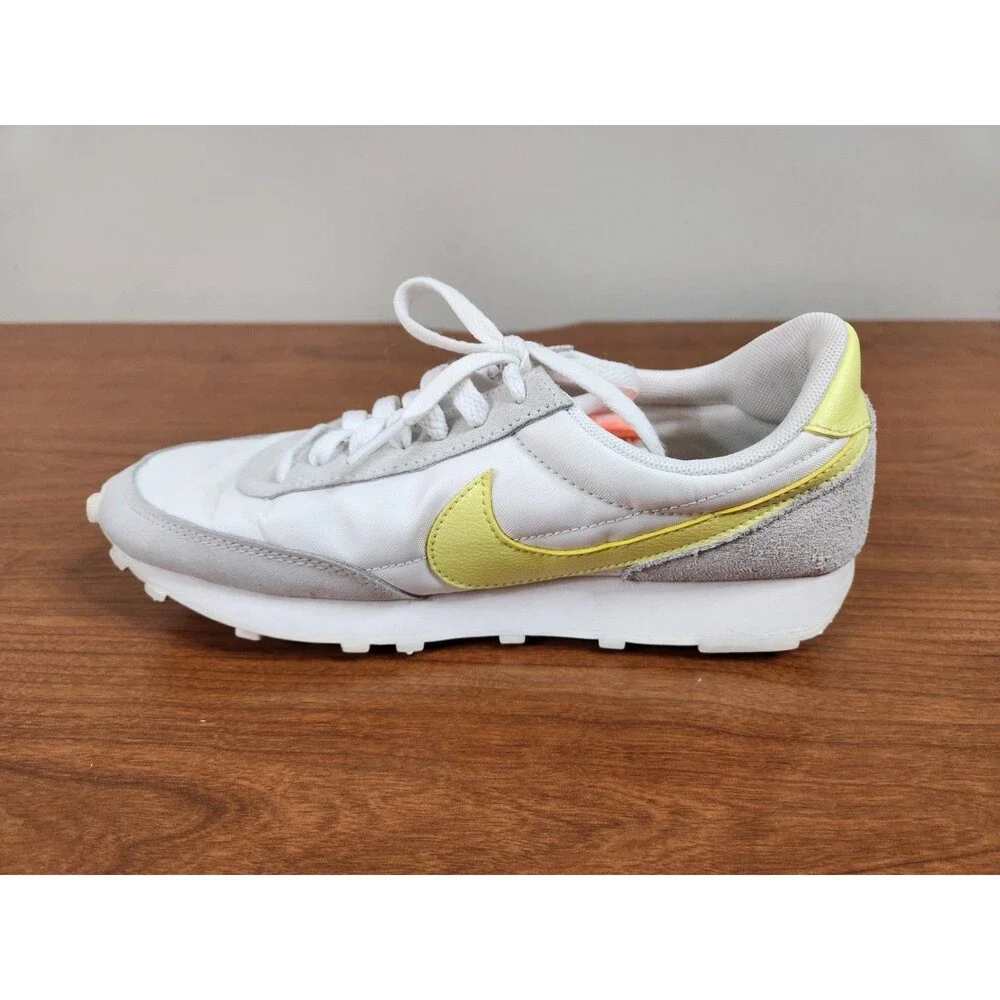 Nike Women's Daybreak Ivory W/ Yellow Logo Sneakers Style #CK2351-104 Size 6.5